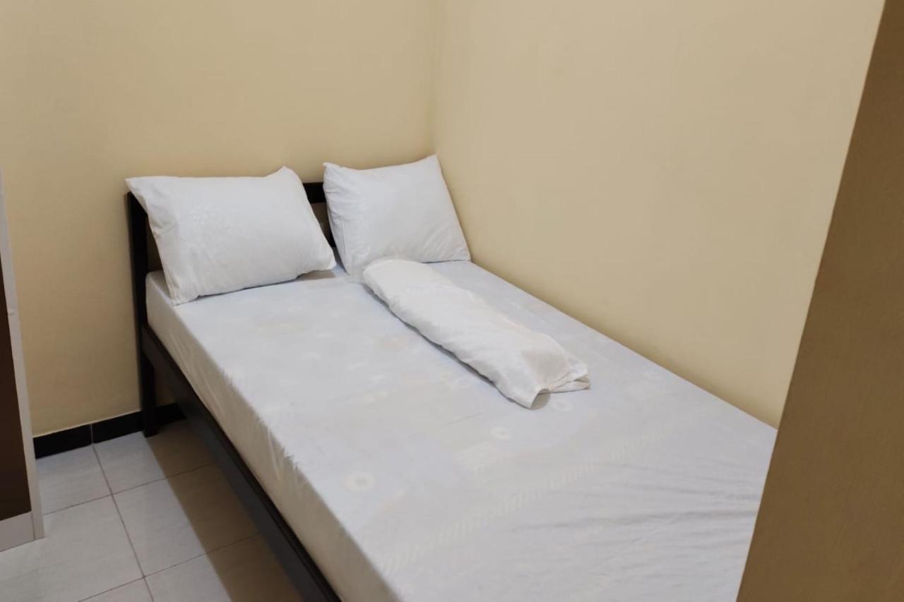Oyo 91209 Arjuna Residence Syariah Sby Surabaya Exteriör bild