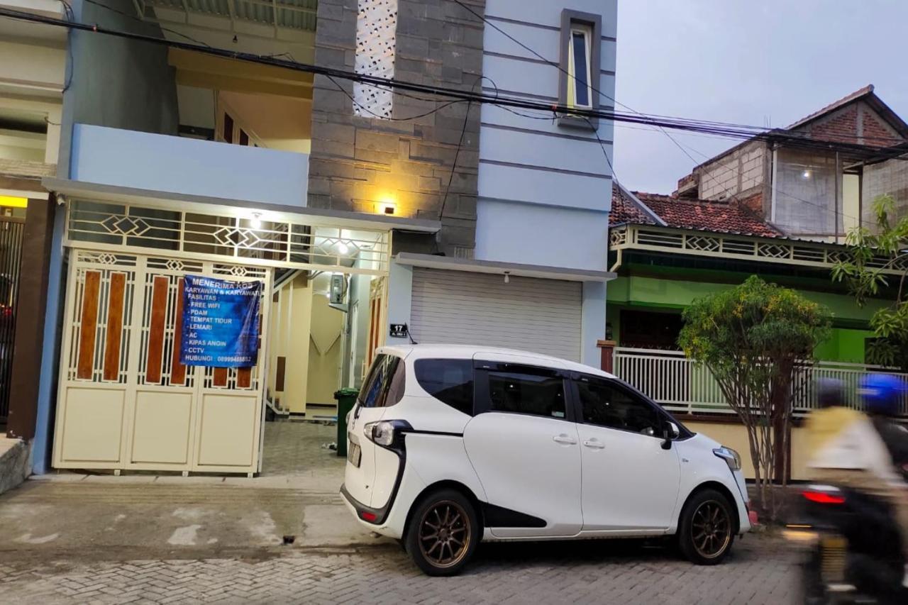 Oyo 91209 Arjuna Residence Syariah Sby Surabaya Exteriör bild